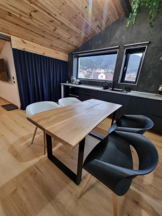 Casa Chiper - Attic Apartment With View Брашов Екстериор снимка