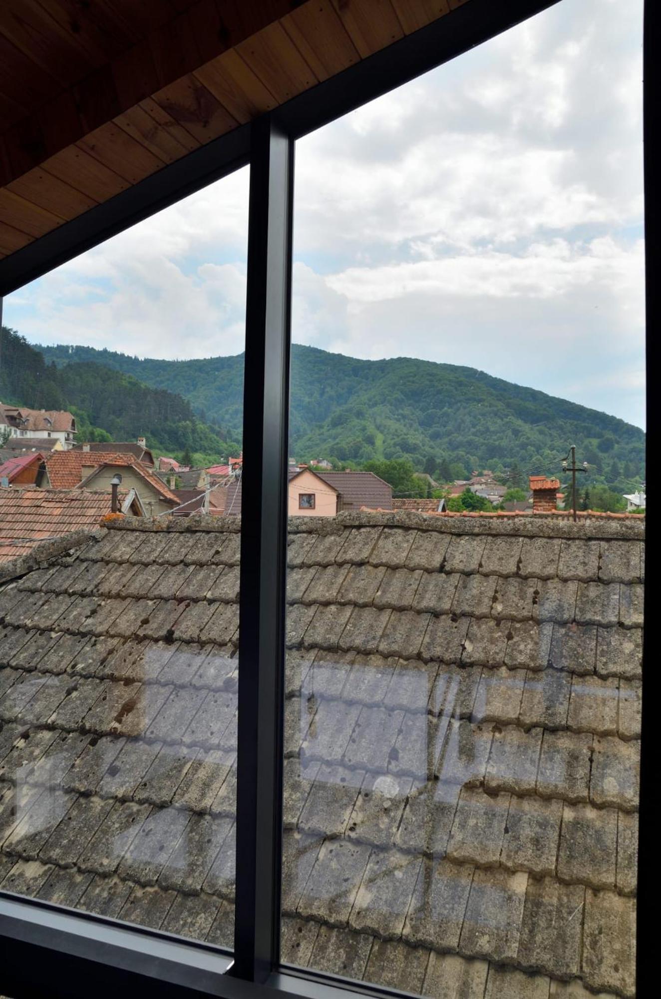 Casa Chiper - Attic Apartment With View Брашов Екстериор снимка